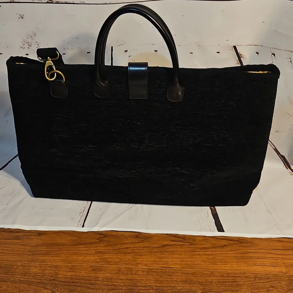 M.C.W HANDMADE CARPET BAG‎ LARGE
